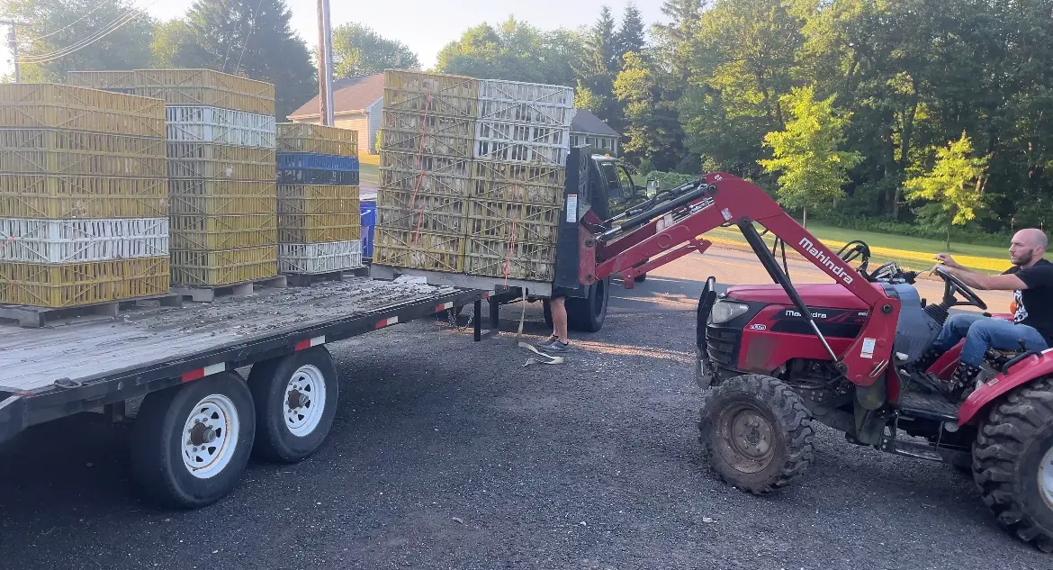unloading palleted crates